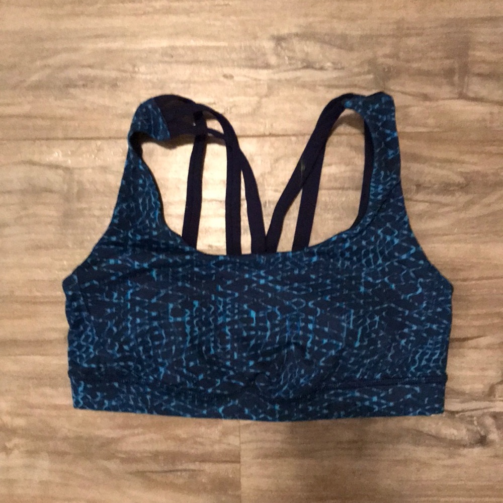 Lululemon sports bra